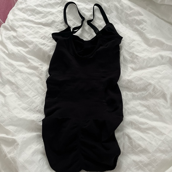 Skims Onyx/Black Sculpting Bodysuit - Picture 3 of 5